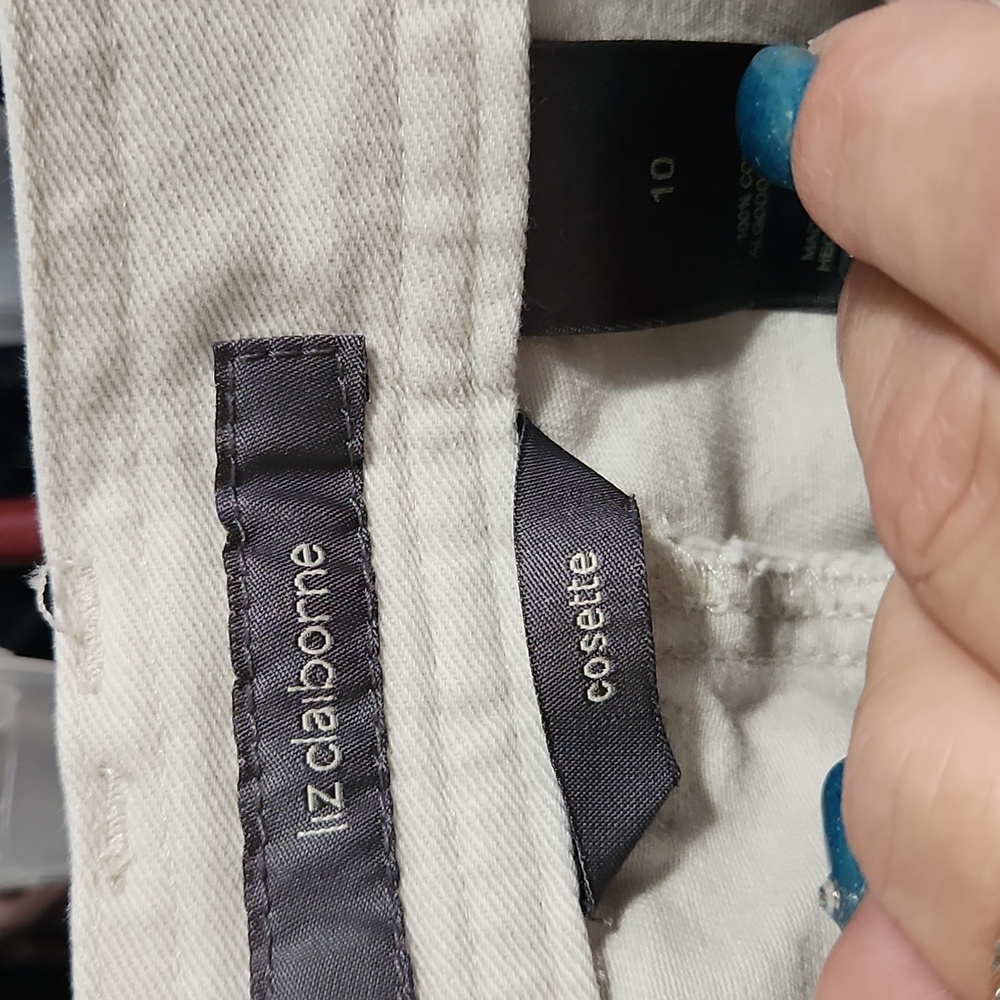 Liz Claiborne - Picture 2 of 4